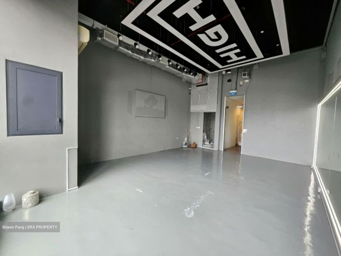 Centrium Square (D8), Office #538656231